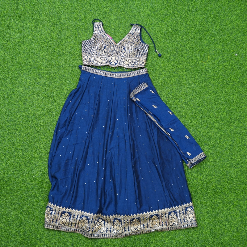 Camicetta imbottita da donna in stile Bollywood con cuciture in stile indiano per sari Crop Top Choli