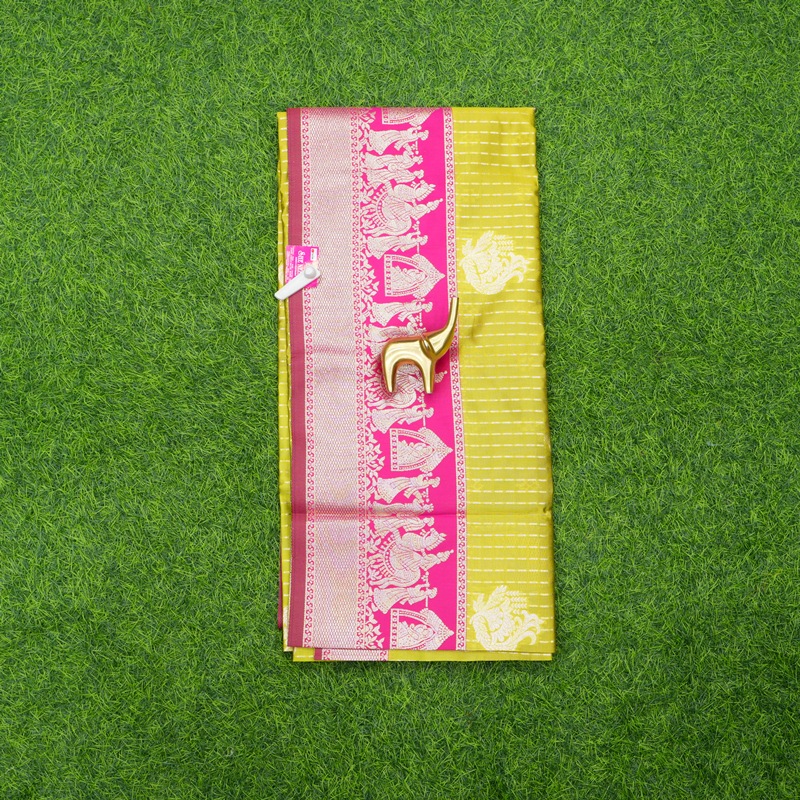 Green and Pink Color Traditional Checks and Contrasting Border Fancy Saree