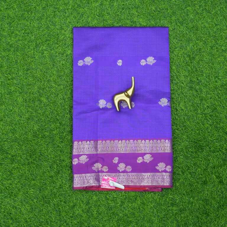 Violet Color Daily Wear Saree With Traditional Zari Border