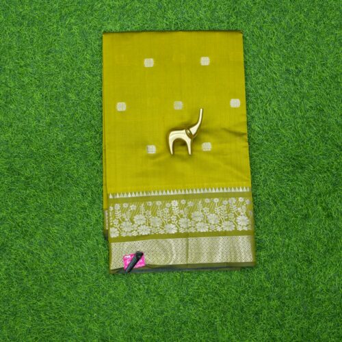 Mehendi Green Color Daily Wear Saree With Traditional Zari Border