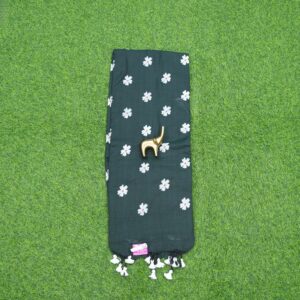 9 420 bottle green Bottle Green Color Floral Thread Embroidered Cotton Saree